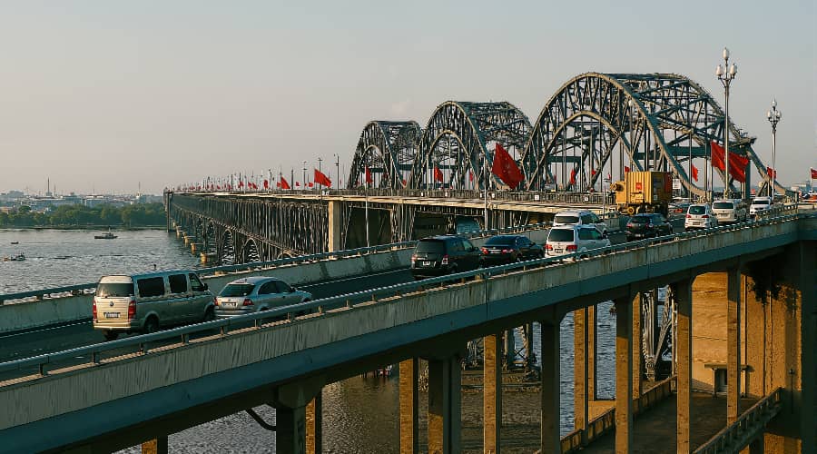 南京长江大桥 · 公铁两用“争气桥”与工程精神